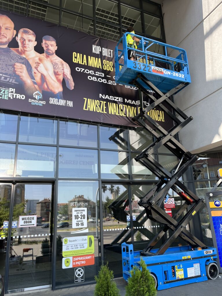 demontaż baneru windowmaster